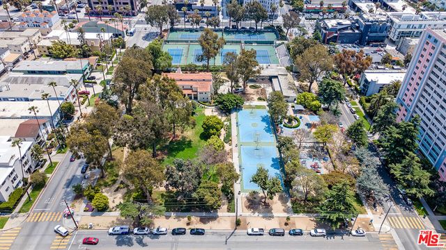 937 5th Street 9, Santa Monica, CA 90403