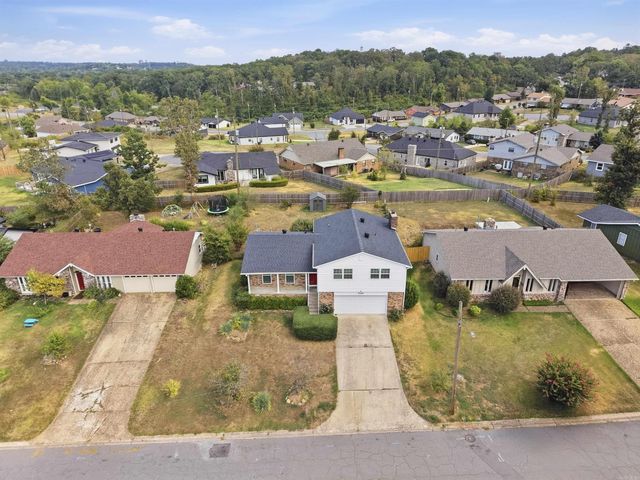 1121 Briar Creek Road, Little Rock, AR 72211