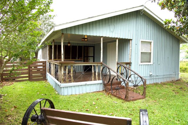 7518 Fm 442 Road, Boling, TX 77420
