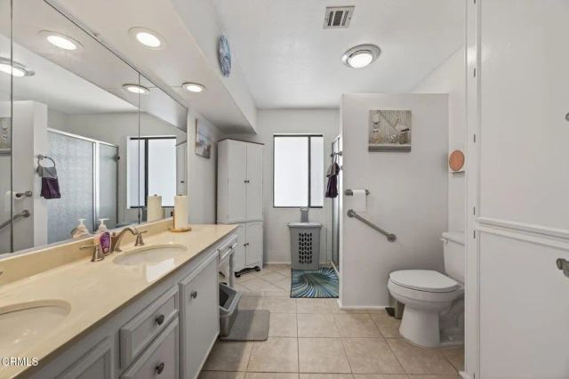 81 Poinsettia Gardens Drive, Ventura, CA 93004
