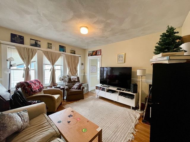 97 Kilsyth Rd 3a, Boston, MA 02135