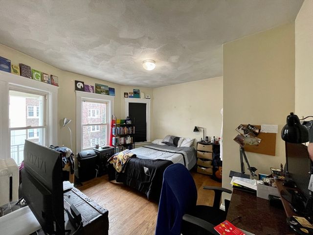 97 Kilsyth Rd 3a, Boston, MA 02135