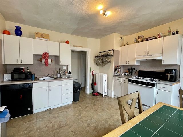 97 Kilsyth Rd 3a, Boston, MA 02135
