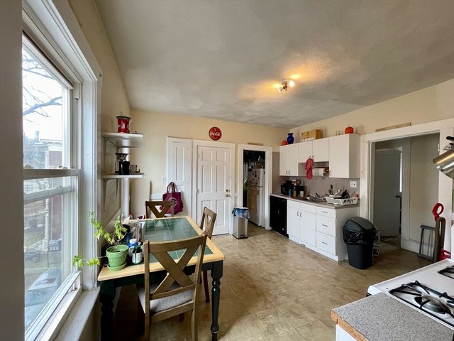 97 Kilsyth Rd 3a, Boston, MA 02135