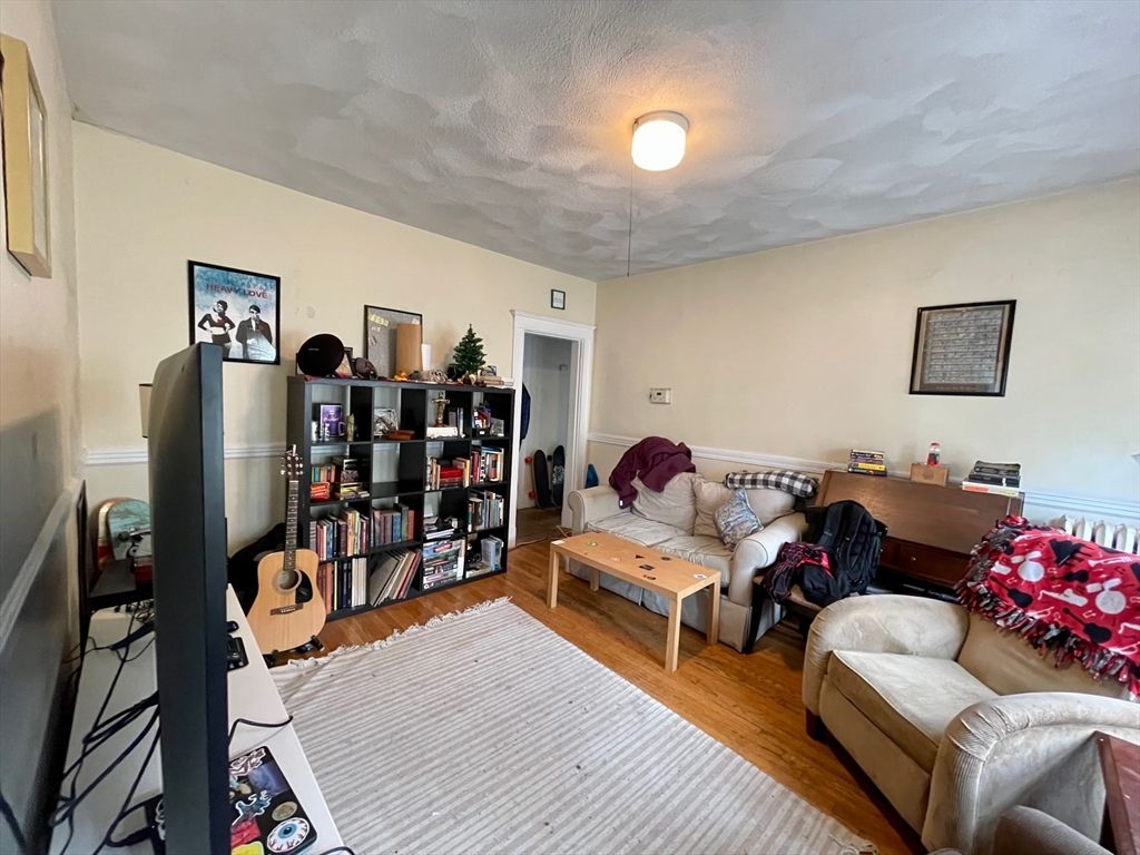 97 Kilsyth Rd 3a, Boston, MA 02135