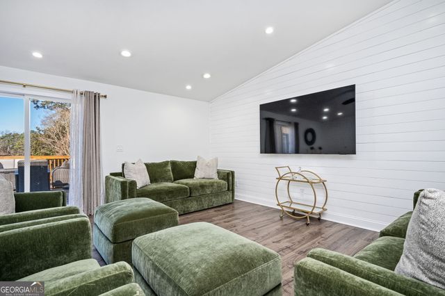 2018 Nancy Circle SE, Smyrna, GA 30080