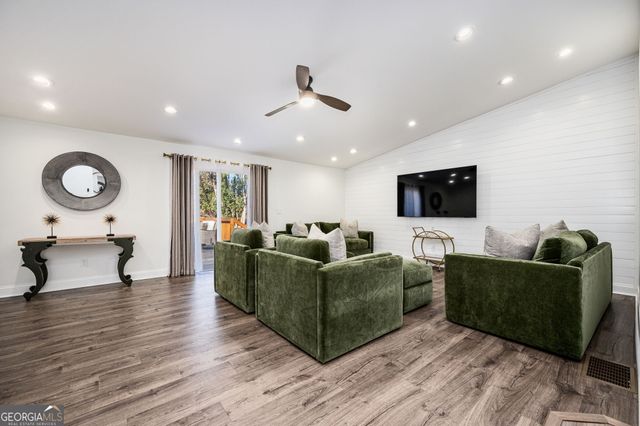 2018 Nancy Circle SE, Smyrna, GA 30080