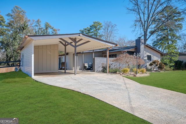 2018 Nancy Circle SE, Smyrna, GA 30080