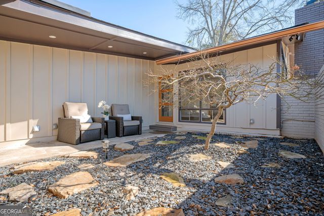 2018 Nancy Circle SE, Smyrna, GA 30080