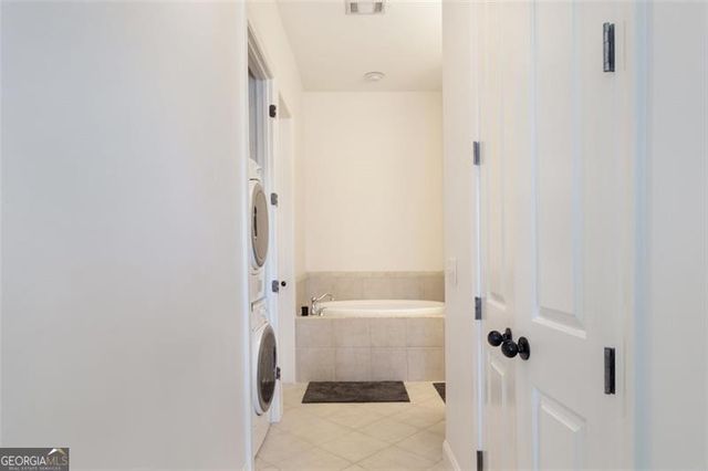 360 CHAMBERS Street 208, Woodstock, GA 30188