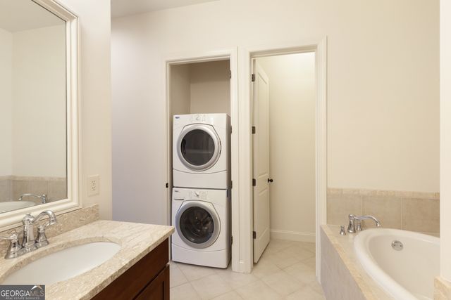 360 CHAMBERS Street 208, Woodstock, GA 30188