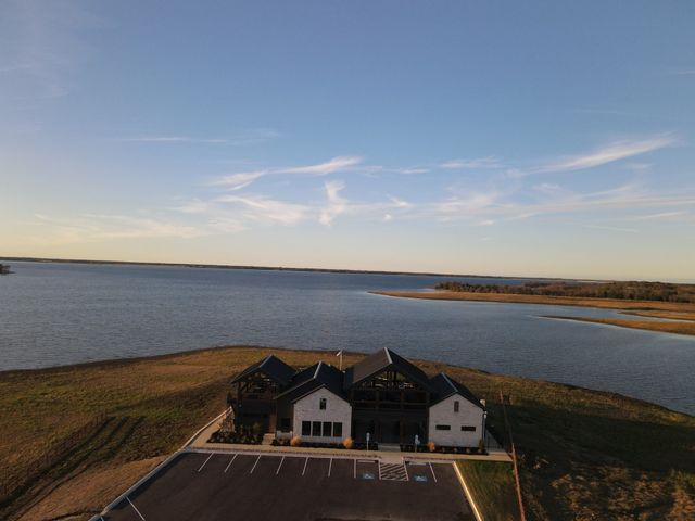 533 Timberland Heights, Windom, TX 75492