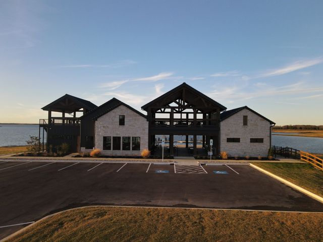 533 Timberland Heights, Windom, TX 75492