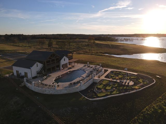 533 Timberland Heights, Windom, TX 75492
