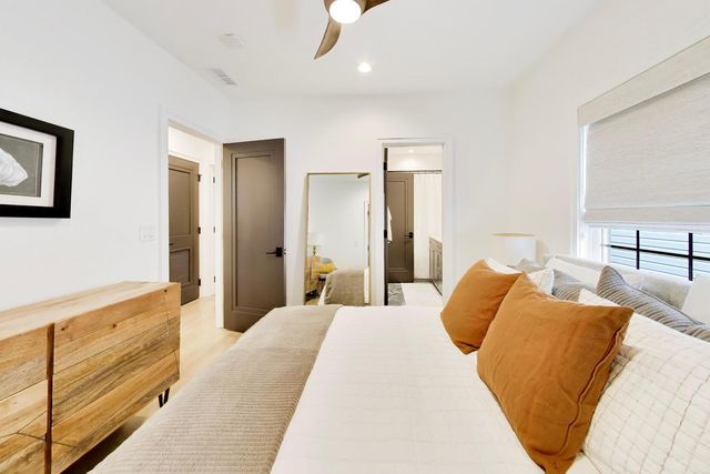 2657 W Belden Avenue, Chicago, IL 60647