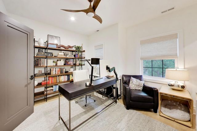 2657 W Belden Avenue, Chicago, IL 60647