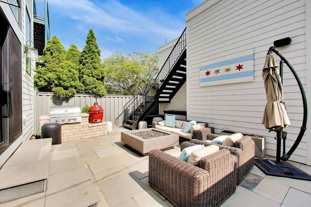2657 W Belden Avenue, Chicago, IL 60647