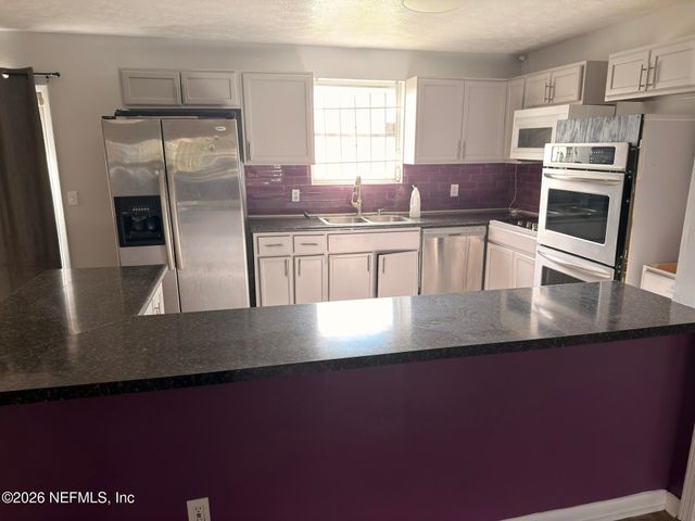 9806 PRIORY Avenue, Jacksonville, FL 32208