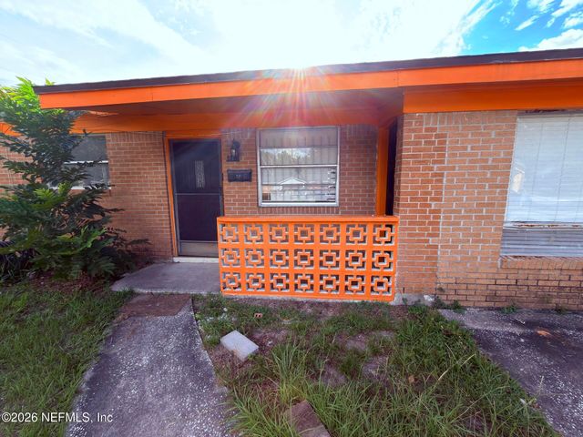 9806 PRIORY Avenue, Jacksonville, FL 32208