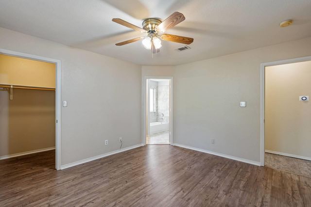 7704 Plateau CV, Lago Vista, TX 78645