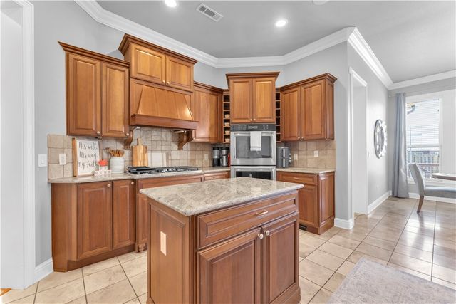 2314 The Peaks Boulevard, Rogers, AR 72758