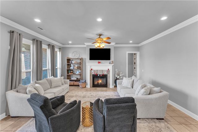 2314 The Peaks Boulevard, Rogers, AR 72758