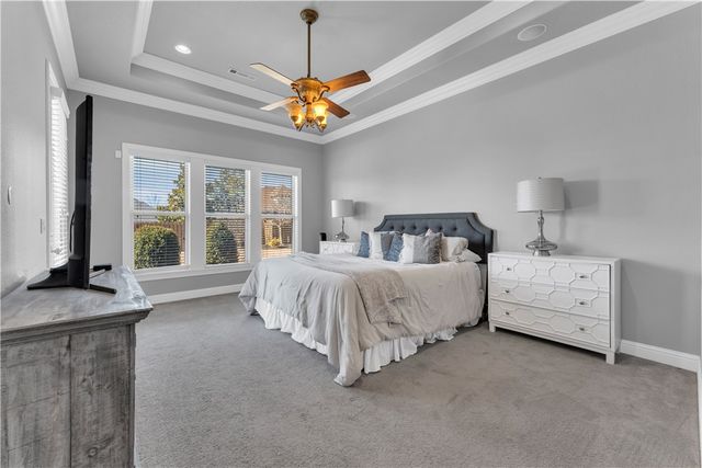 2314 The Peaks Boulevard, Rogers, AR 72758