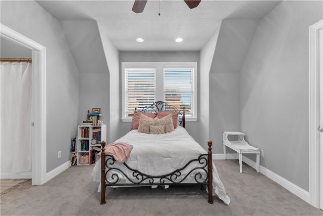 2314 The Peaks Boulevard, Rogers, AR 72758