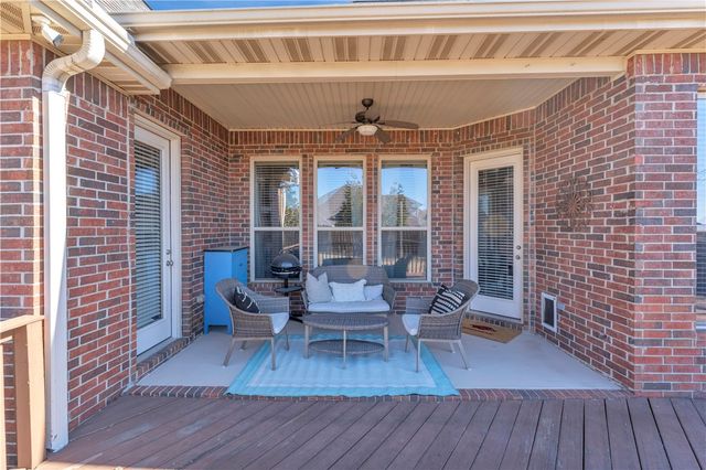 2314 The Peaks Boulevard, Rogers, AR 72758