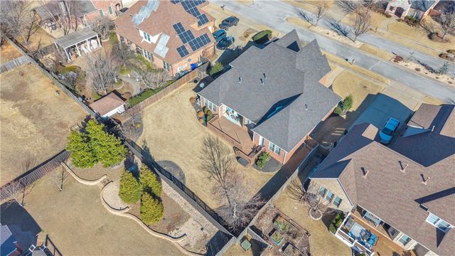 2314 The Peaks Boulevard, Rogers, AR 72758