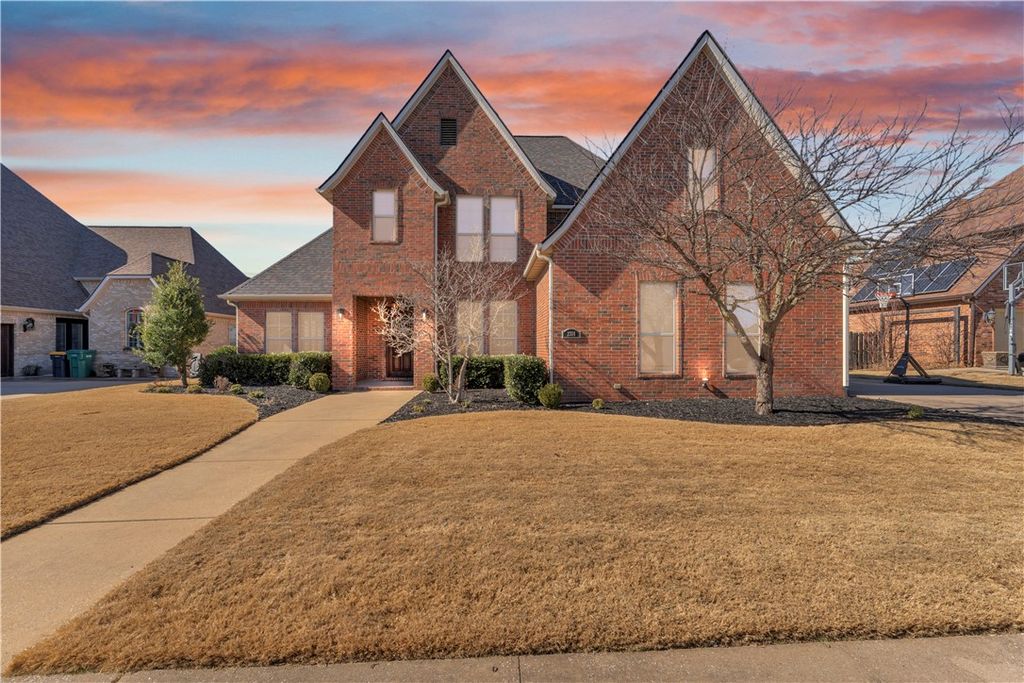 2314 The Peaks Boulevard, Rogers, AR 72758