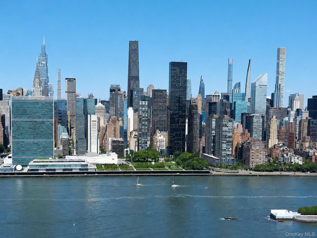 4-74 48th Avenue 29H, Long Island City, NY 11109