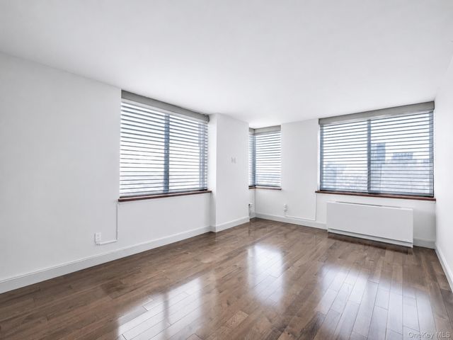 4-74 48th Avenue 29H, Long Island City, NY 11109
