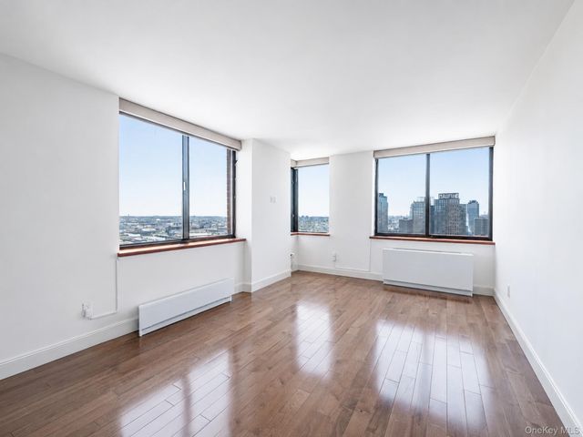 4-74 48th Avenue 29H, Long Island City, NY 11109