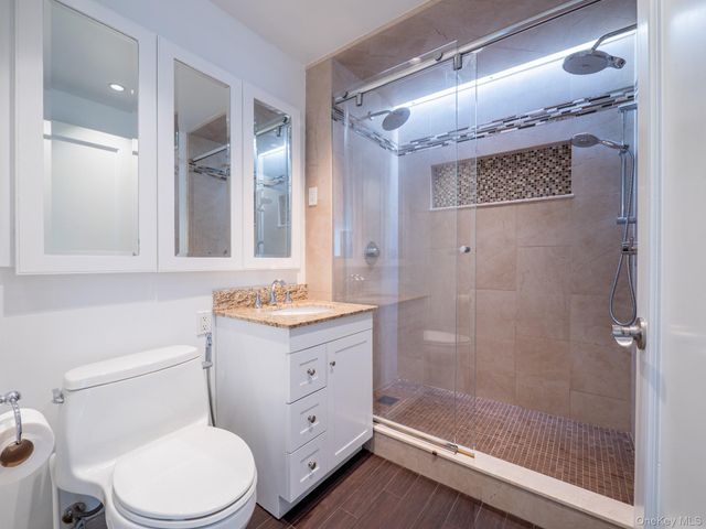 4-74 48th Avenue 29H, Long Island City, NY 11109