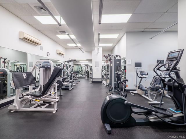 4-74 48th Avenue 29H, Long Island City, NY 11109