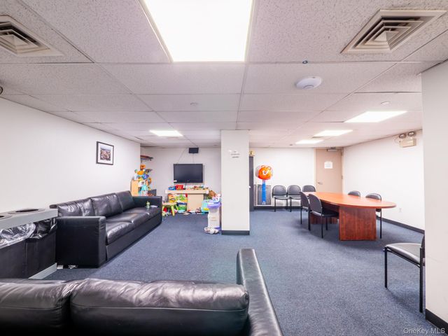 4-74 48th Avenue 29H, Long Island City, NY 11109