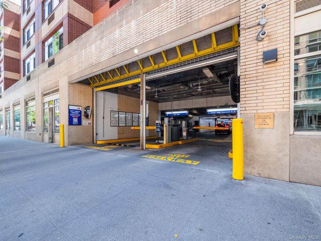 4-74 48th Avenue 29H, Long Island City, NY 11109