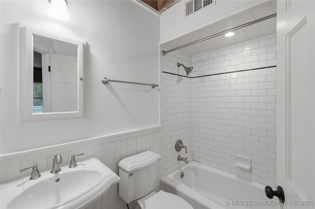 60 Edgewood Road, Eufaula, OK 74432