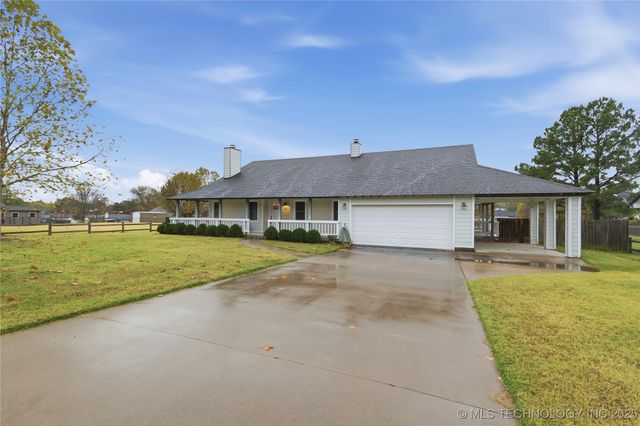 60 Edgewood Road, Eufaula, OK 74432