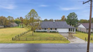 60 Edgewood Road, Eufaula, OK 74432