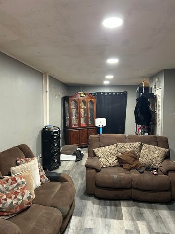 5237 FLOWERING PEACH DR, Memphis, TN 38115