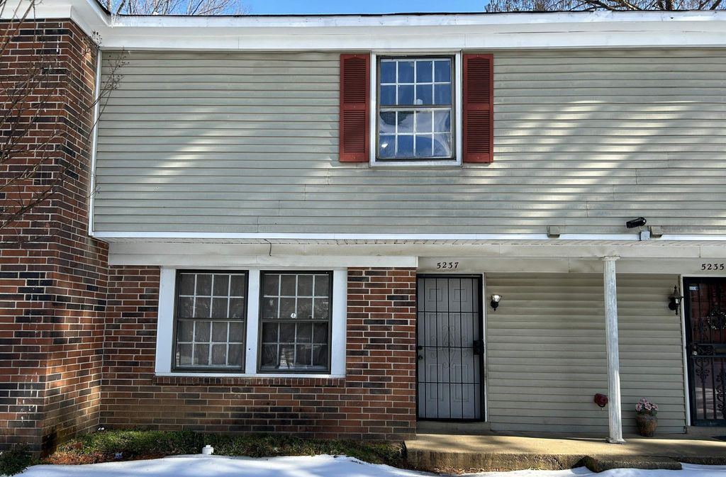 5237 FLOWERING PEACH DR, Memphis, TN 38115