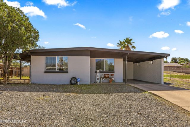 8448 E Ruby Drive, Tucson, AZ 85730