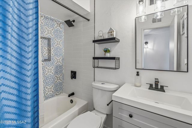 8448 E Ruby Drive, Tucson, AZ 85730