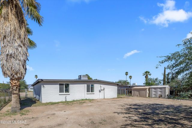 8448 E Ruby Drive, Tucson, AZ 85730