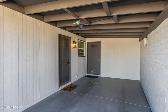 8448 E Ruby Drive, Tucson, AZ 85730
