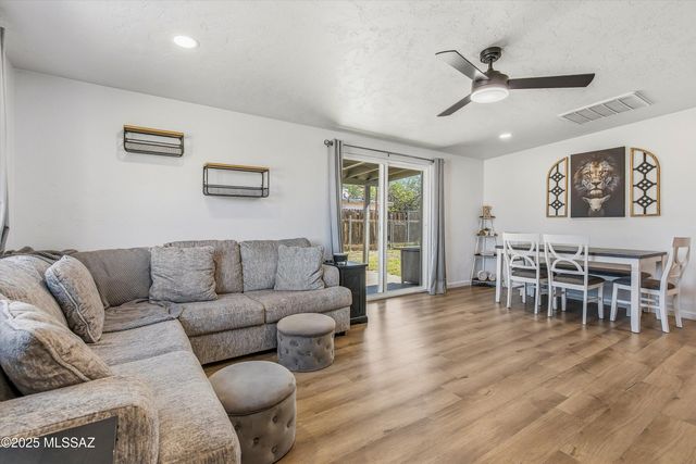 8448 E Ruby Drive, Tucson, AZ 85730
