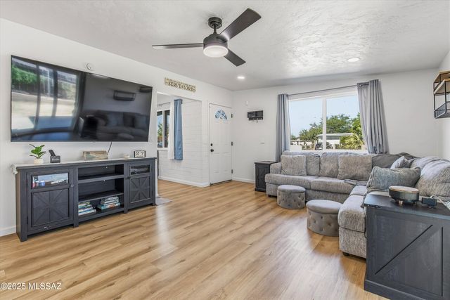 8448 E Ruby Drive, Tucson, AZ 85730