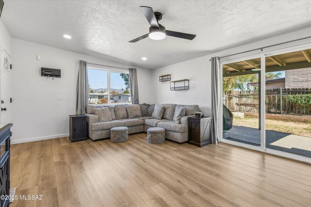 8448 E Ruby Drive, Tucson, AZ 85730
